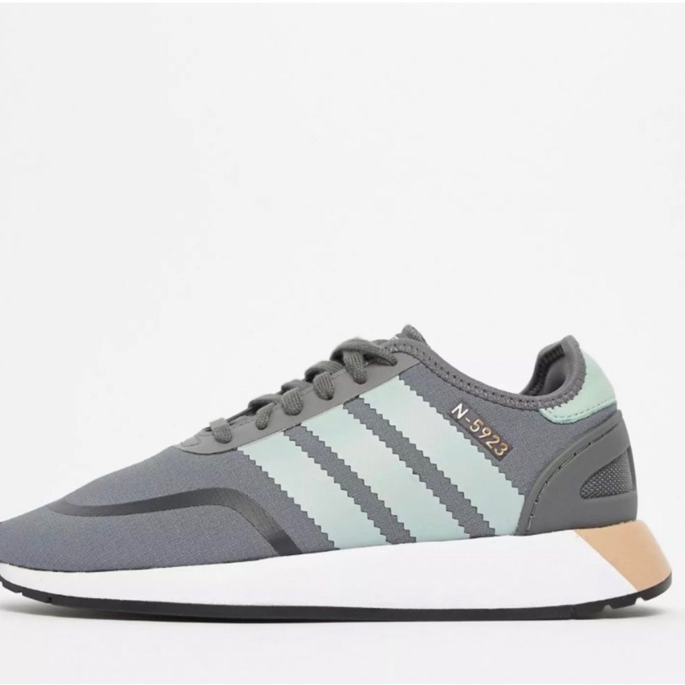 Adidas Original N -5923 sneakers size 9